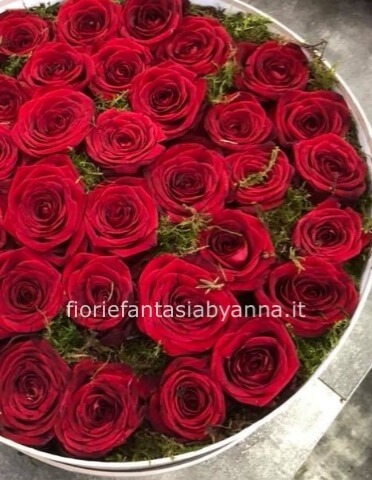 Box Flowers di rose rosse