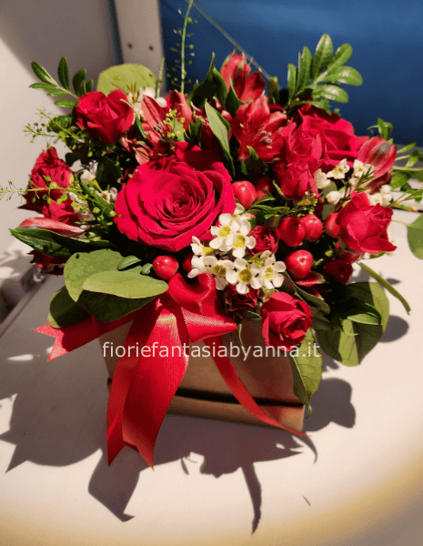 Flower box in rosso